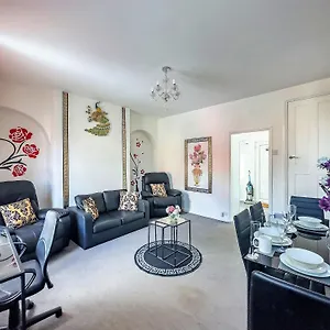 Luxury And Lovely Cosy Well Equipped With Free Parking And Free Fast Wifi Holiday home Morley (West Yorkshire)