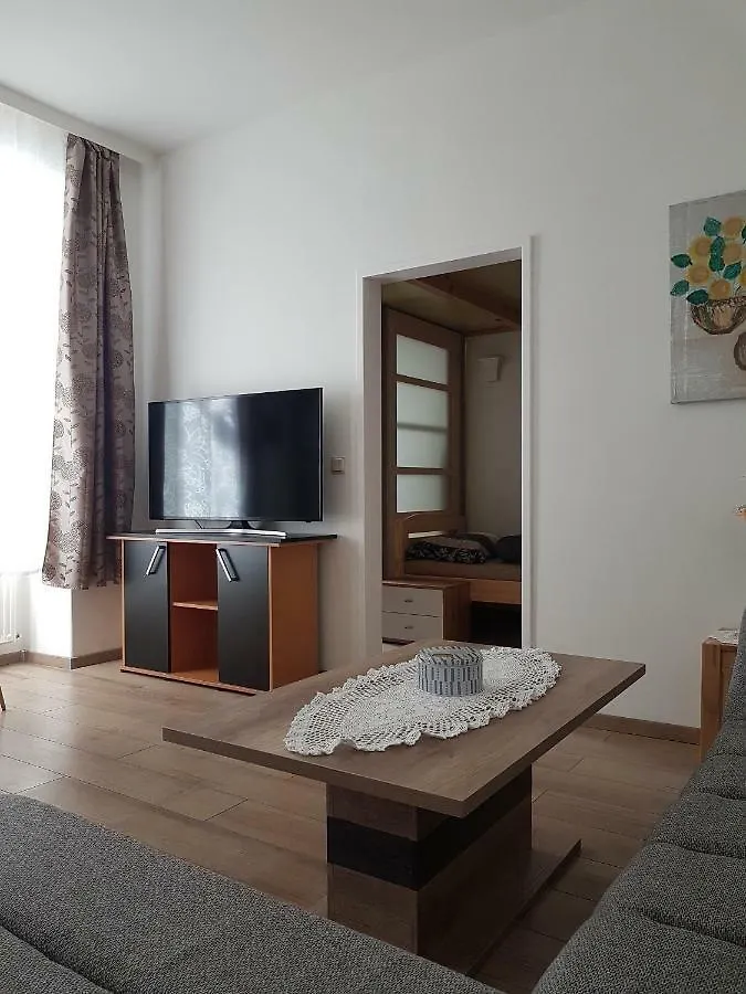 Gerald'S Apartment 5 Vienna 0*,